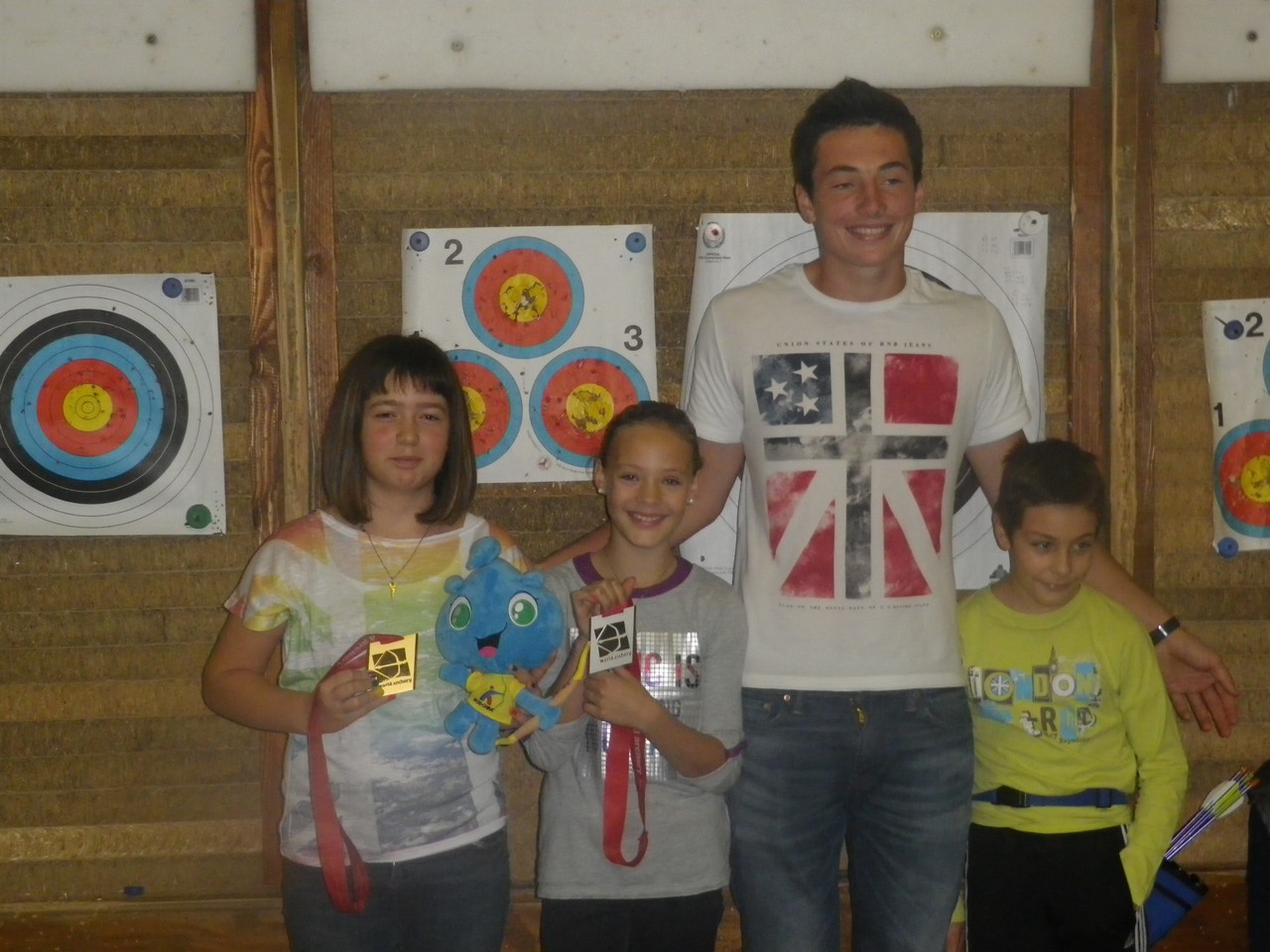 Thomas Koenig de retour de Wuxi et les jeunes archers du club. 